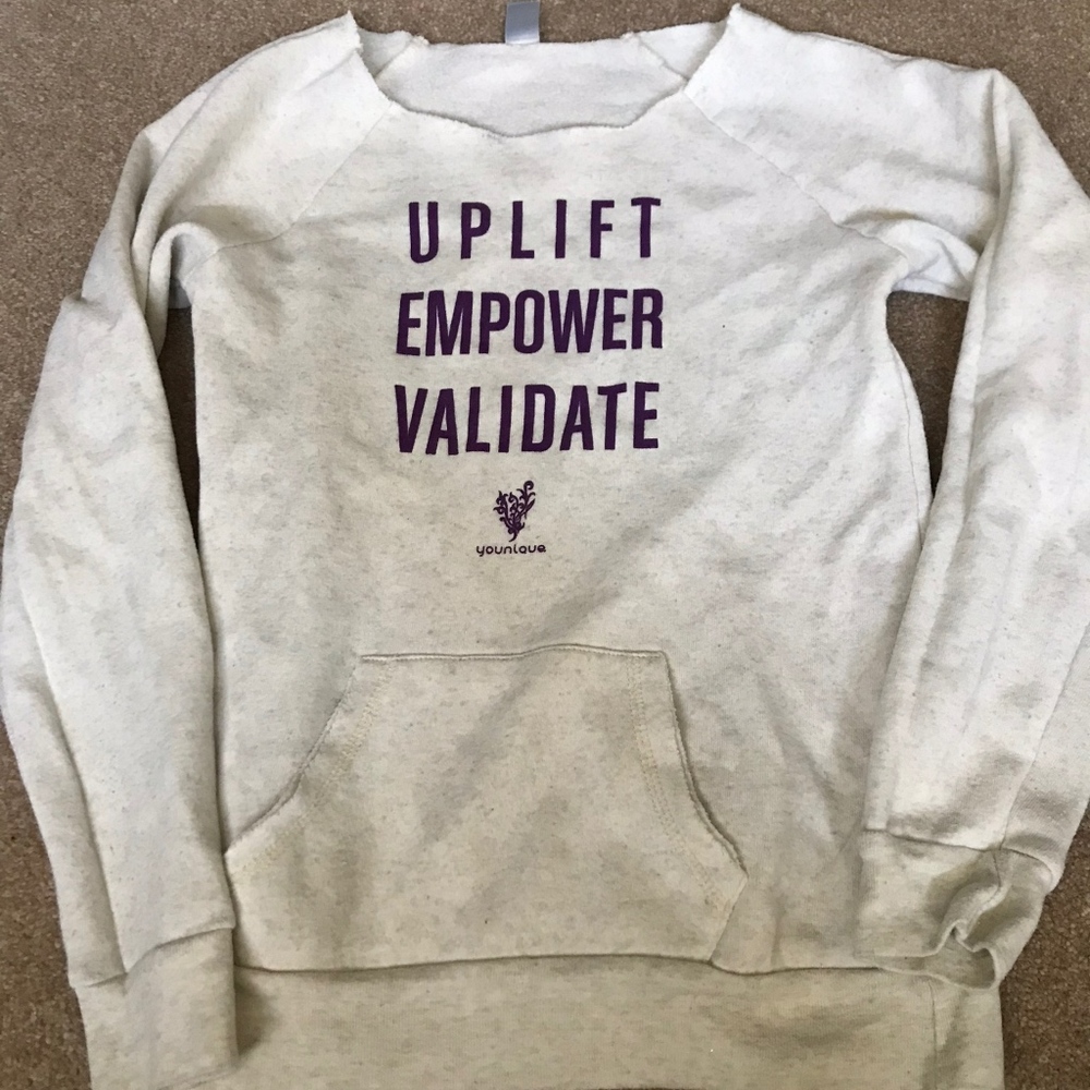 Younique Cream boat neck sweatshirt